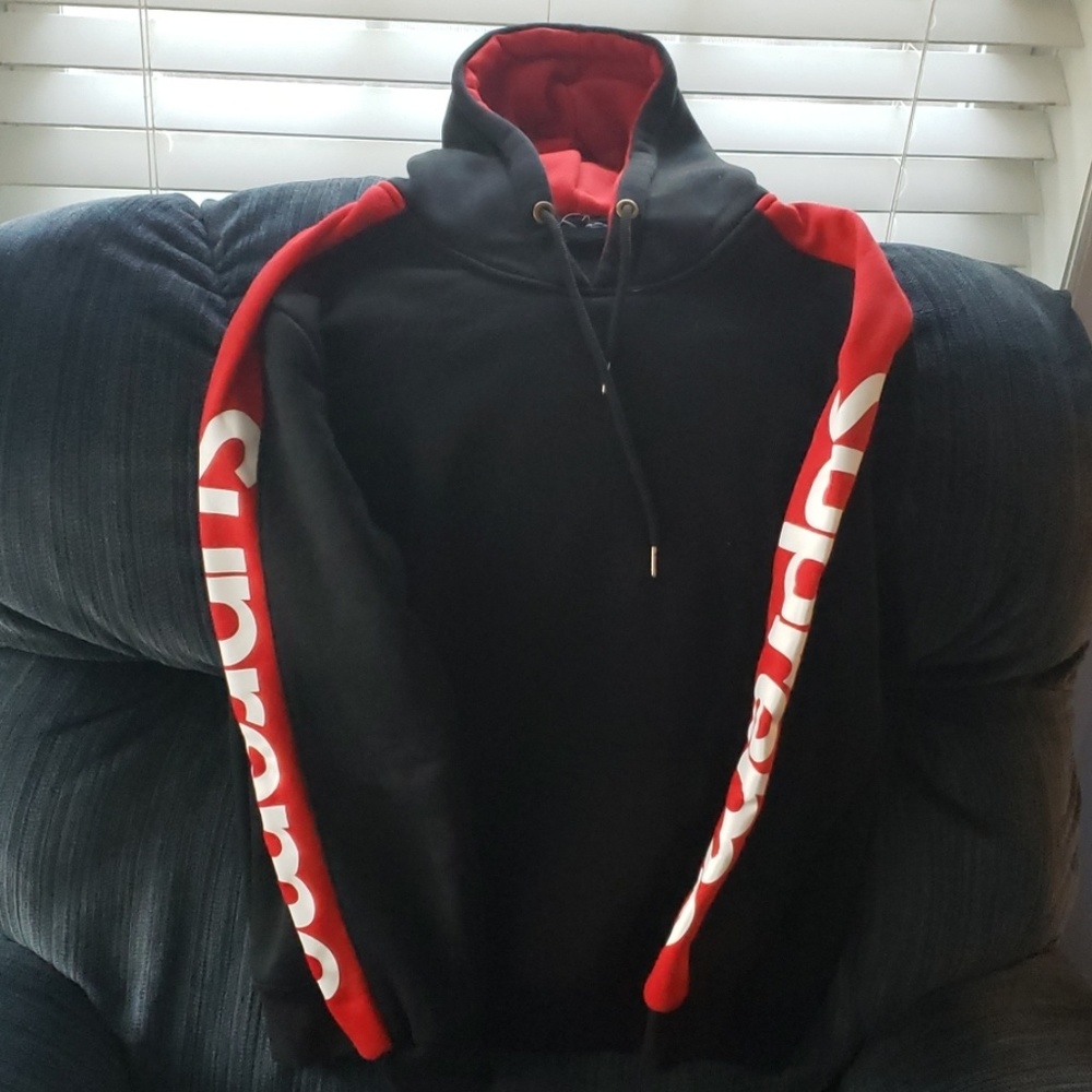 Supreme Hoodie